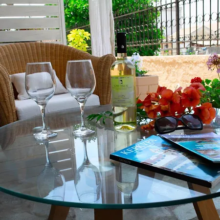 Apartment Xenia's In Alepou