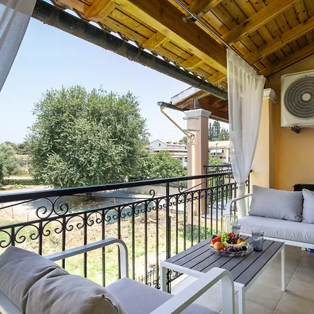 Xenia's In Alepou Apartmán